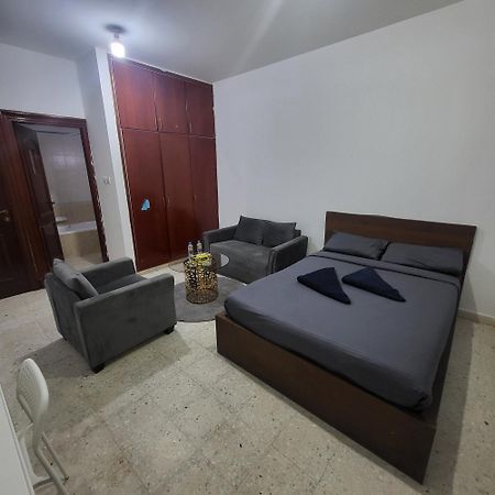 Corniche Full Studio Apartment Abou Dabi Extérieur photo
