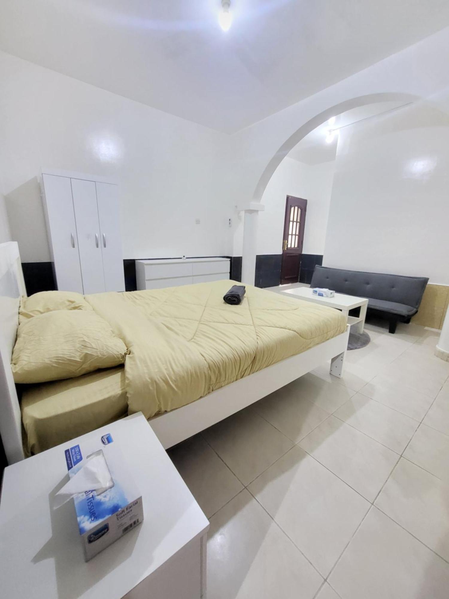 Corniche Full Studio Apartment Abou Dabi Extérieur photo