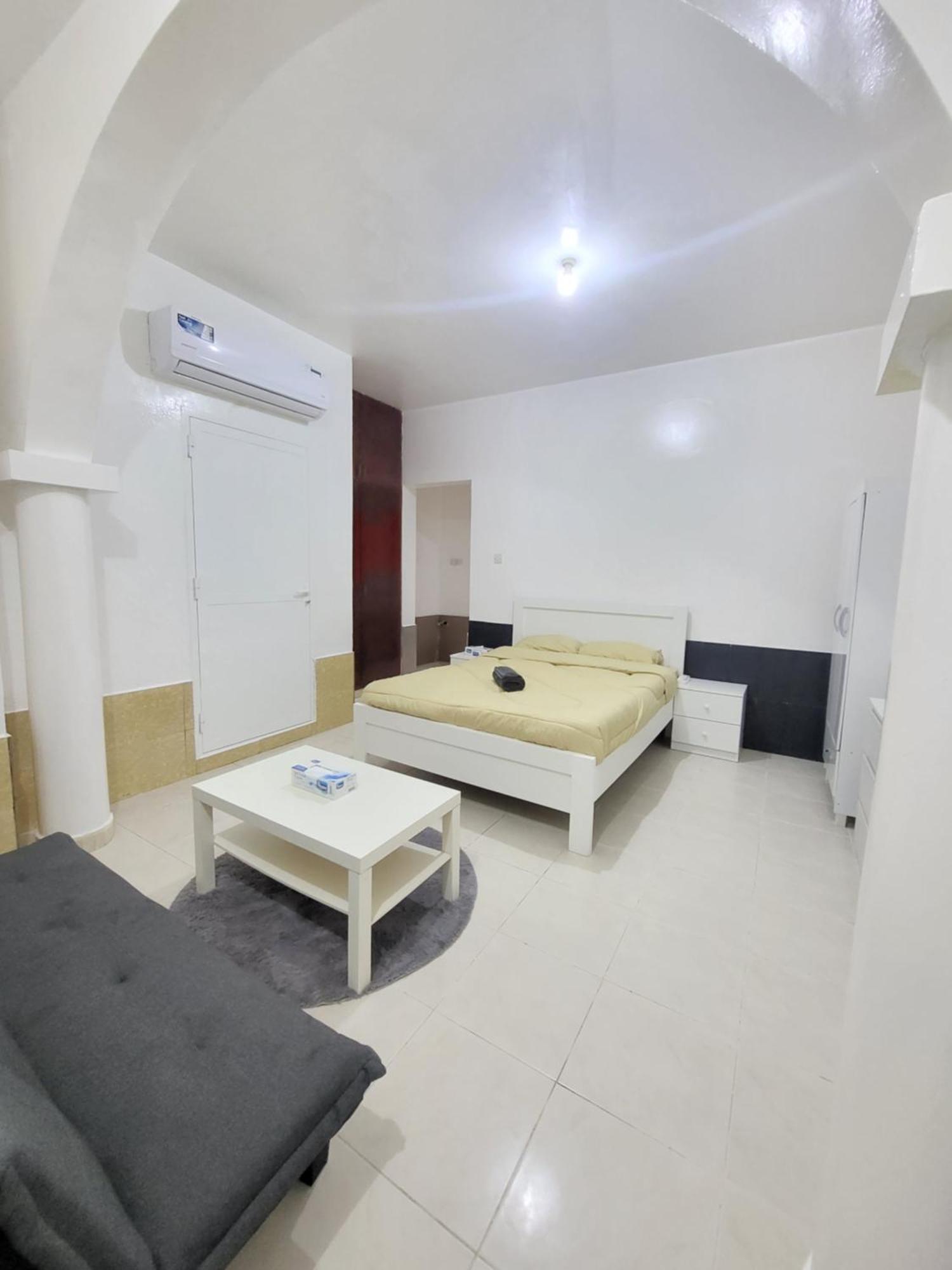 Corniche Full Studio Apartment Abou Dabi Extérieur photo