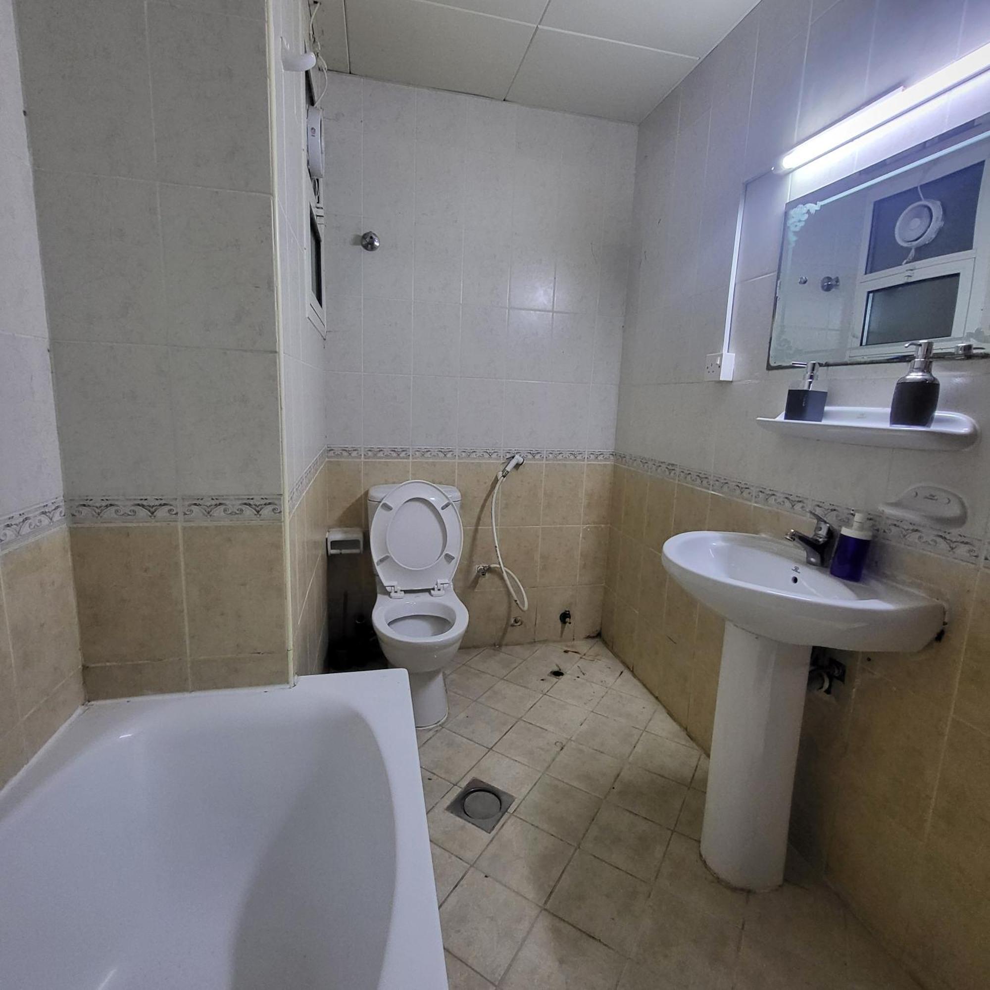 Corniche Full Studio Apartment Abou Dabi Extérieur photo
